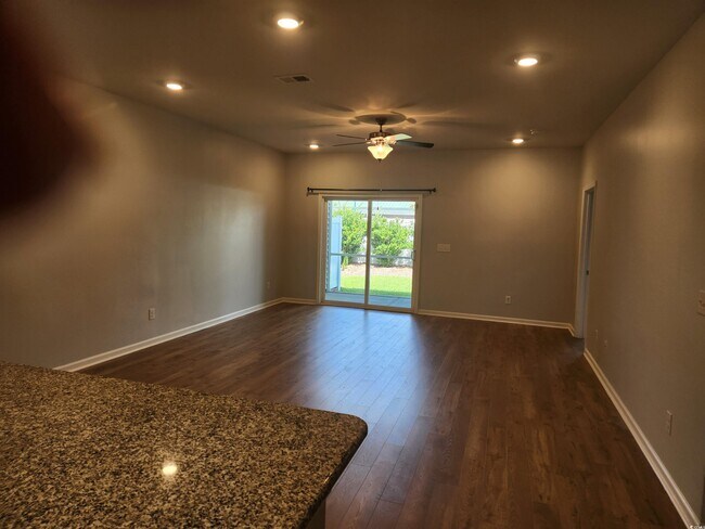 Building Photo - 174 Sea Shell Dr