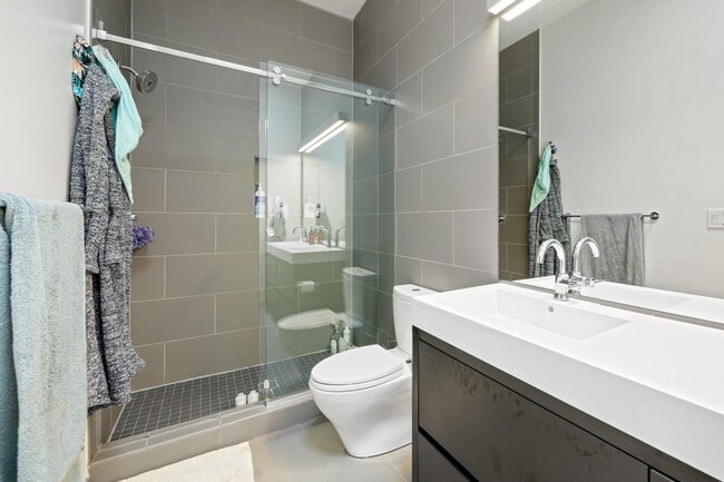 Building Photo - 1111 W St NW