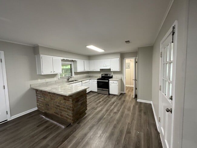 Building Photo - 5313 Wexford Dr