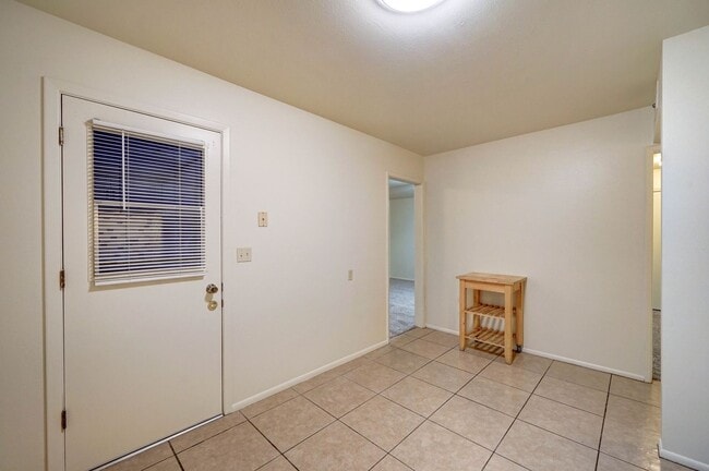 Building Photo - 9951 W Clair Dr