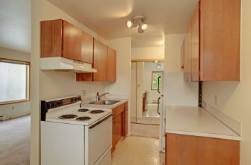 Typical Kitchen - 424 Summit Ave