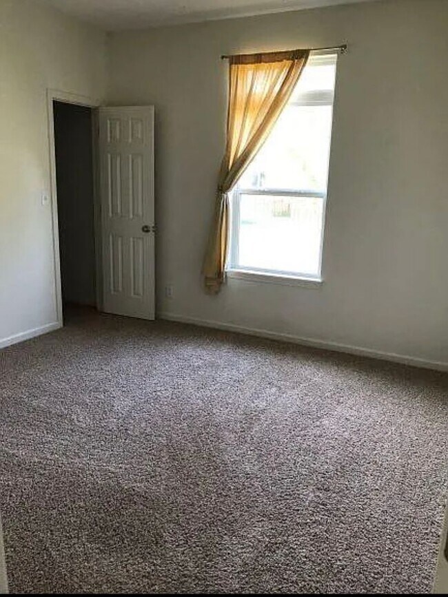 Building Photo - West Lafayette…3 Bedroom 2 Bath