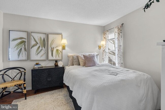 Building Photo - 14132 Bowsprit Ln