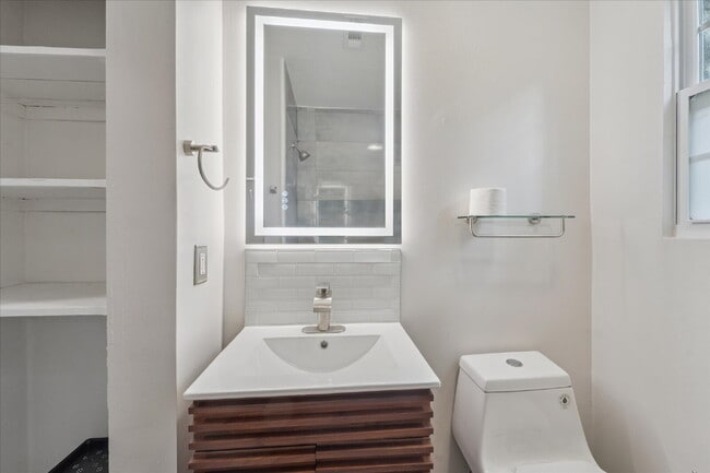 Building Photo - Charming Midtown Home – Updated and Move-I...