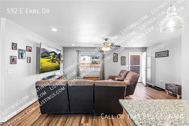Building Photo - 592 E Earl Dr