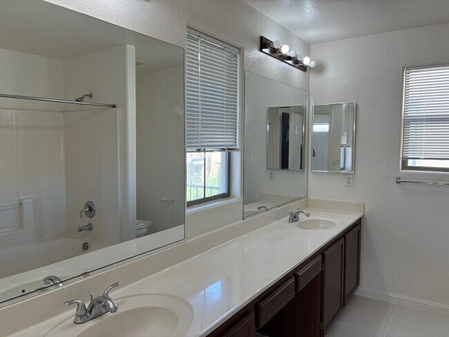 Building Photo - 4228 S Sugar Dr