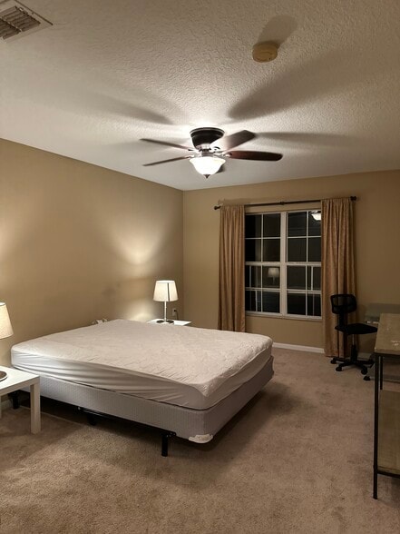 Building Photo - 1543 Fairview Cir