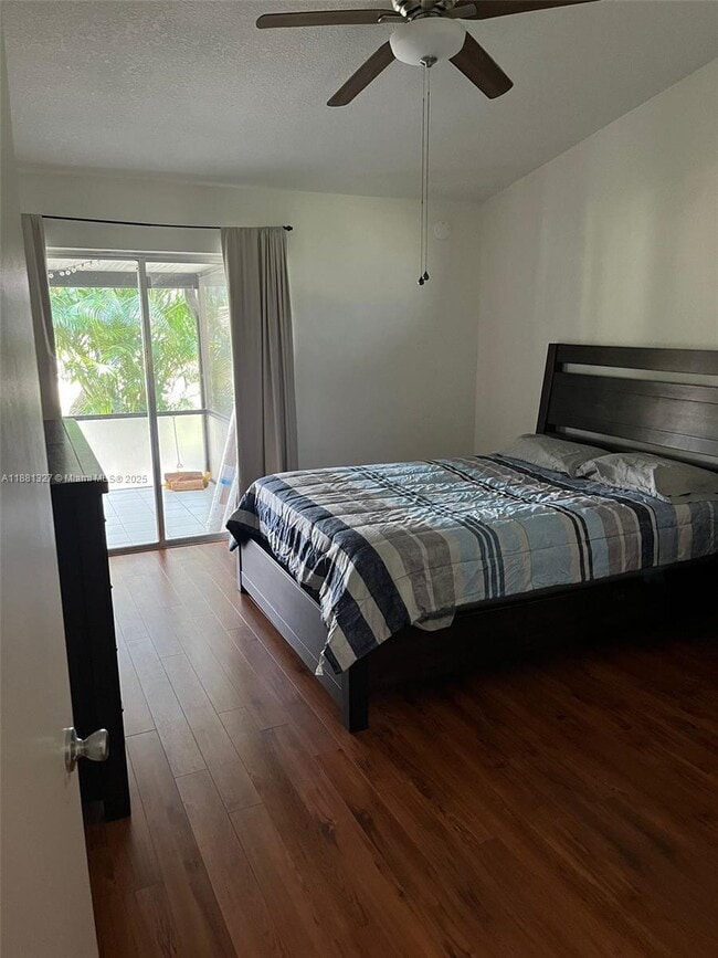 Building Photo - 7652 Pinewalk Dr S