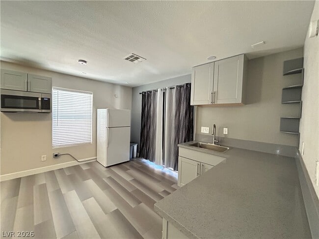 Building Photo - 6538 Elm Spring Ct