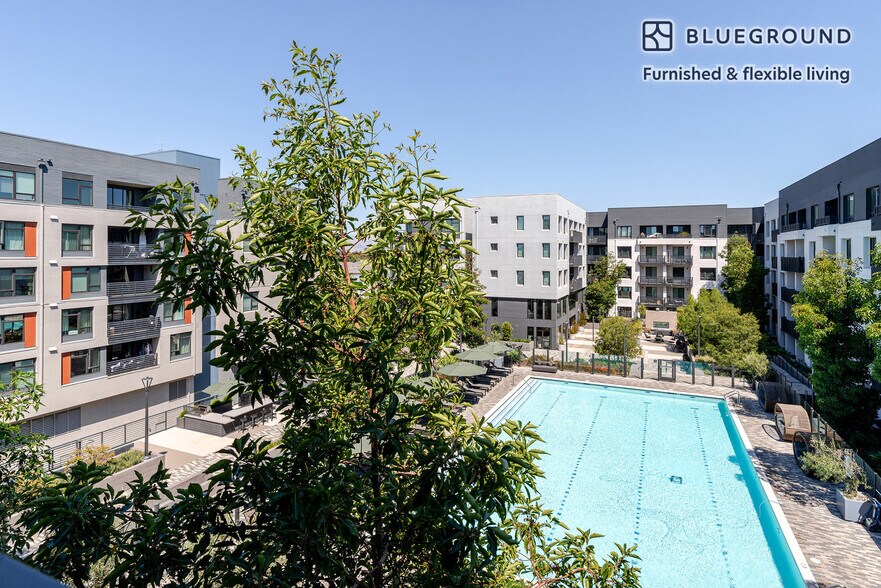 Building Photo - 3560 Rambla Pl