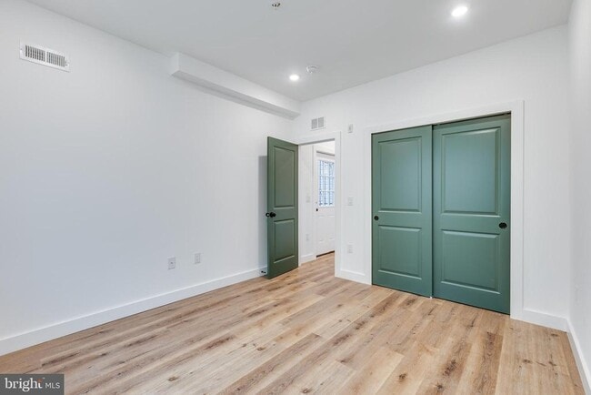 Building Photo - 2360 N 6th St