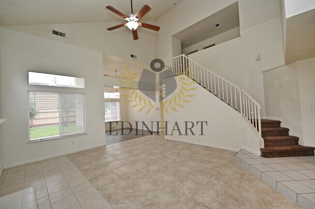 Building Photo - 2233 E Christopher Dr