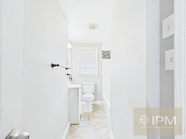 Building Photo - Spacious 3 Bedroom, 1 Bath Home in Central Dauphin Schools!