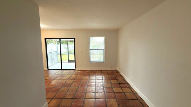 Building Photo - 11450 Char Ann Dr