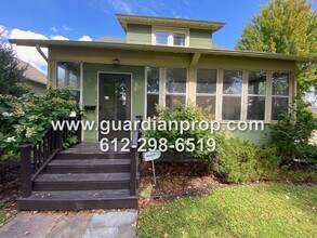 Building Photo - House on Corner Lot Available October 1st, Updated Kitchen/Bath, Fenced Yard, Back Deck, 2 Car Ga...