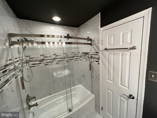 Building Photo - 5002 Dequincey Dr