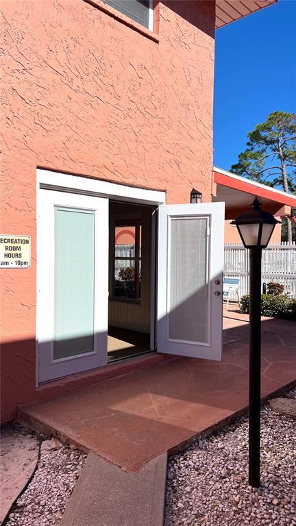 Building Photo - 257 SW Lincoln Cir N