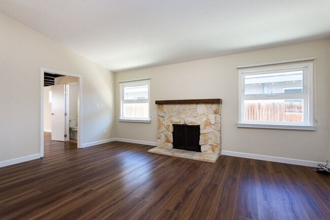 Building Photo - Newly updated Single-Story in Clairemont