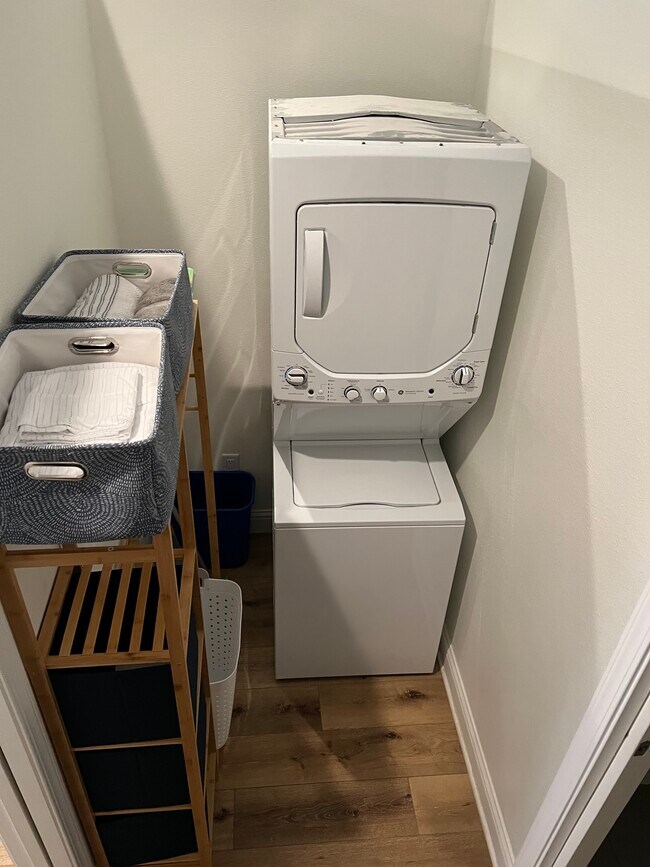 Building Photo - 11420 Wales Dr