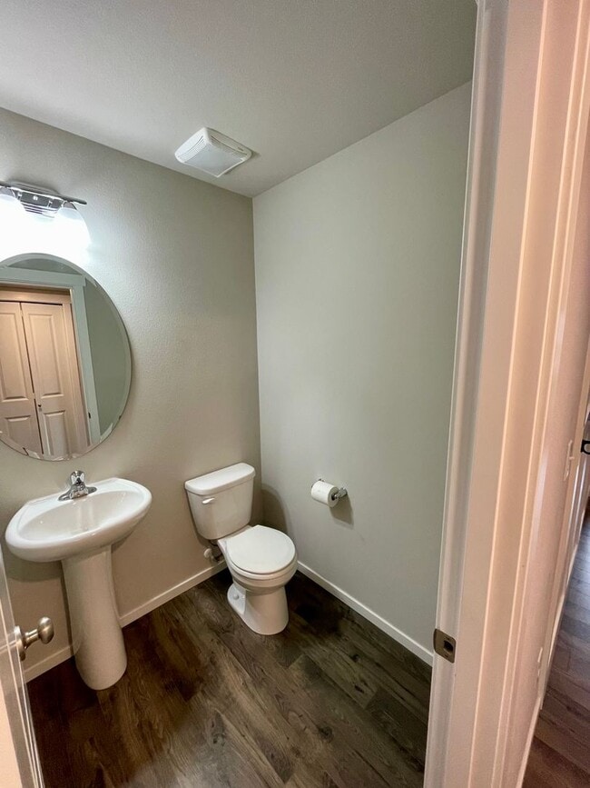 Building Photo - Welcome to your dream home in Cle Elum!