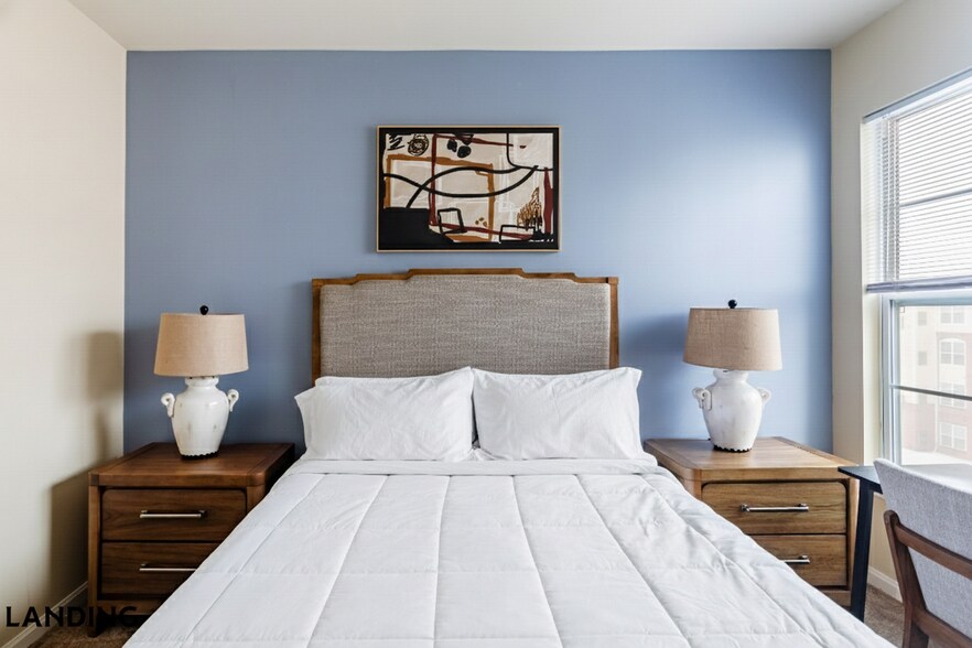 Building Photo - 400 Blake St