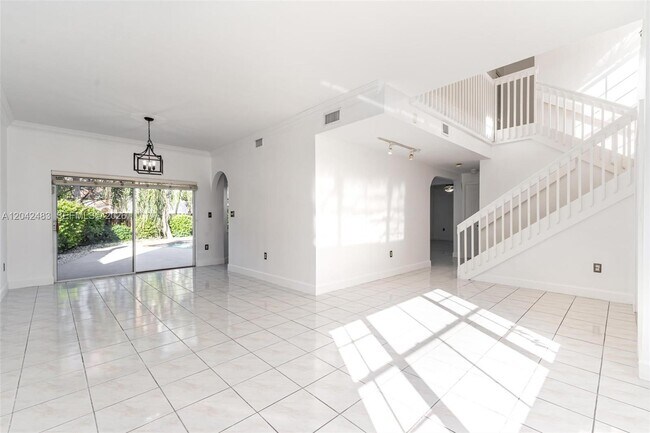 Building Photo - 4671 SW 154th Pl