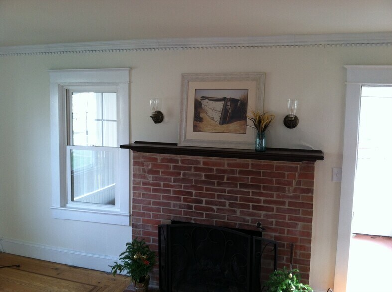 Fireplace/living room - 704 SE 2nd St