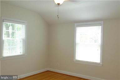 Building Photo - 3305 Camalier Dr
