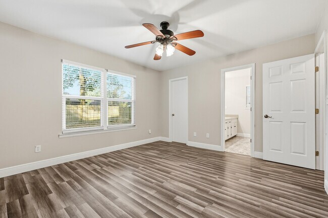 Building Photo - 266 Honeysuckle Way