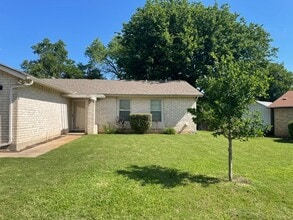 Building Photo - ***COMING SOON*** Nice 3 Bedroom, 2 Full Bath Home Located In SW Ft. Worth!