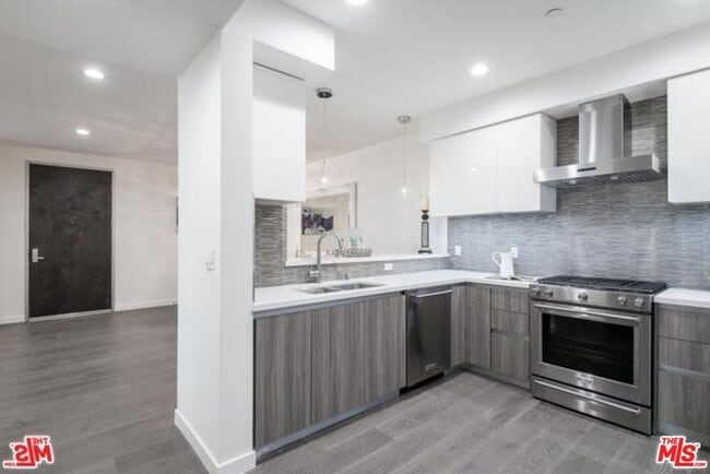 Building Photo - 12045 Guerin St