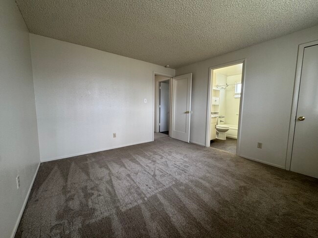 Building Photo - 1380 Kittyhawk Ave