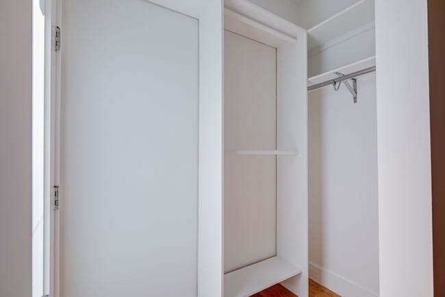 Building Photo - 3216 Bellevue Ave