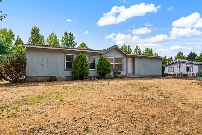 Building Photo - 6422 SE 144th Ln