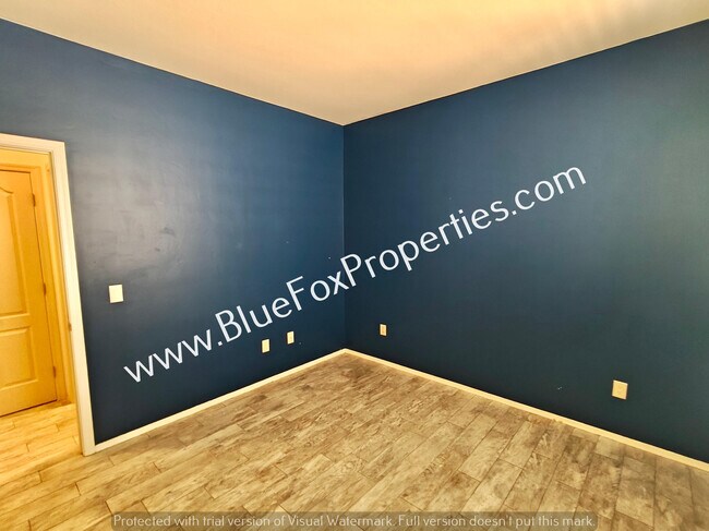 Building Photo - 12785 N Seacliff Pl
