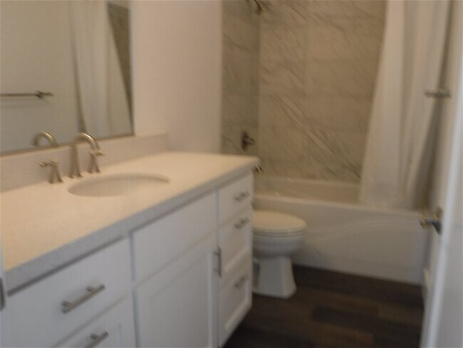 Building Photo - 813 Shasta St