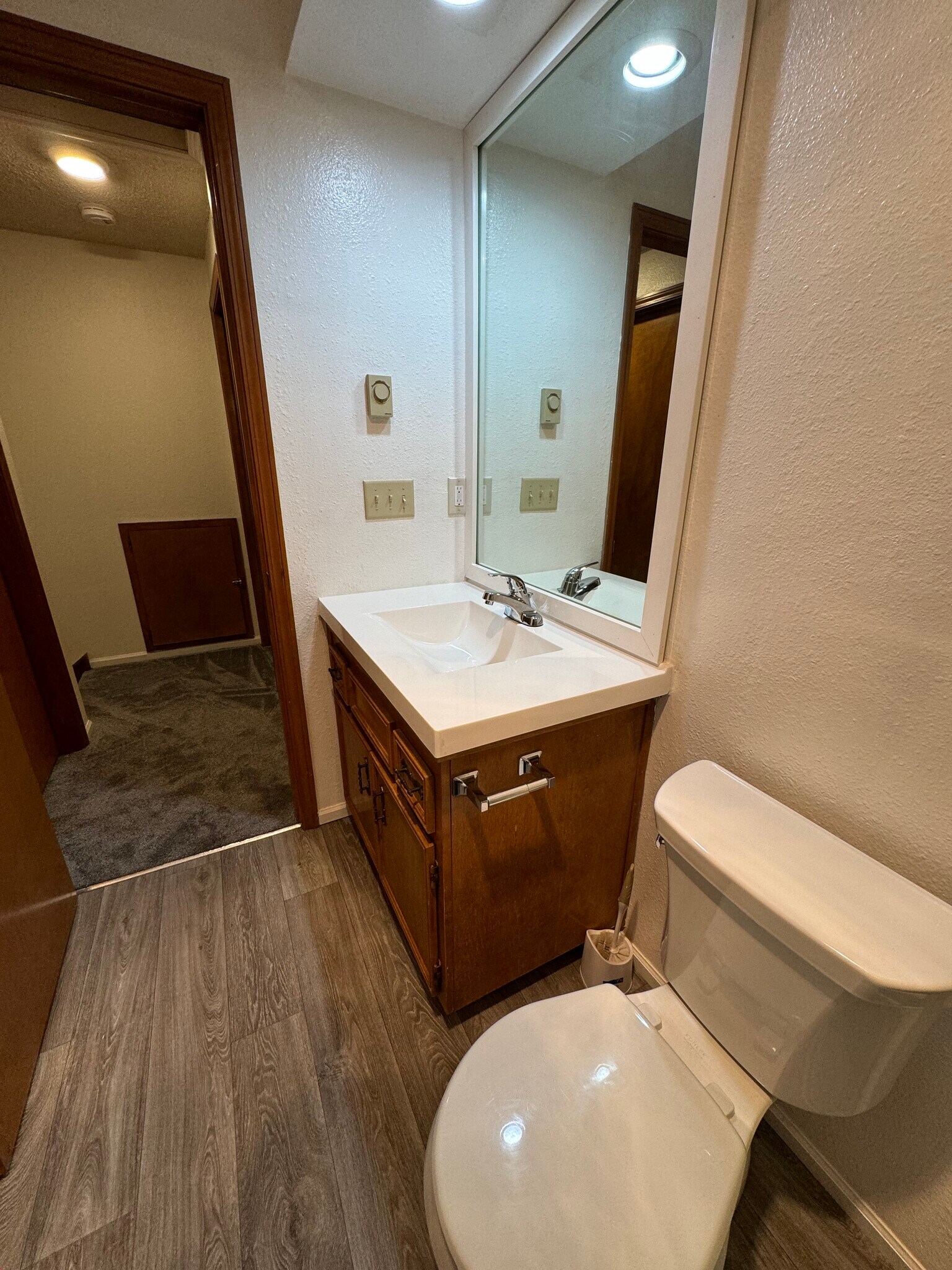 Upstairs bathroom - 1293 City View St