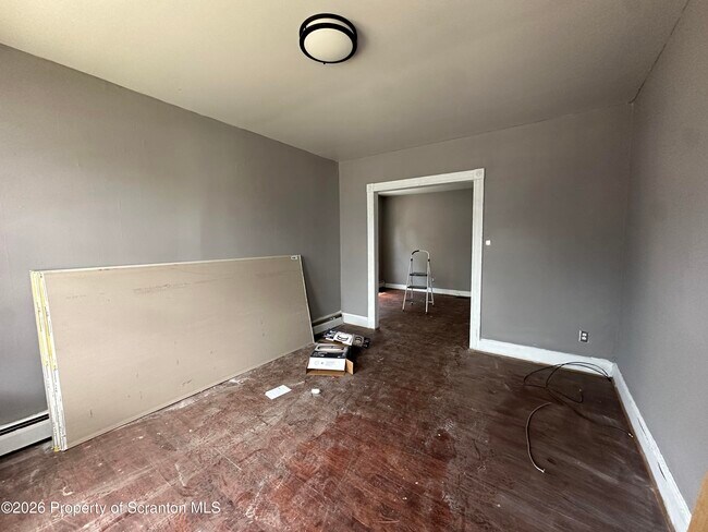 Building Photo - 1029 Diamond Ave
