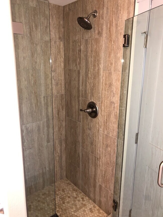 Building Photo - One of a Kind 2 Bed, 2 Bath Home with Gorgeous Mountain Views!