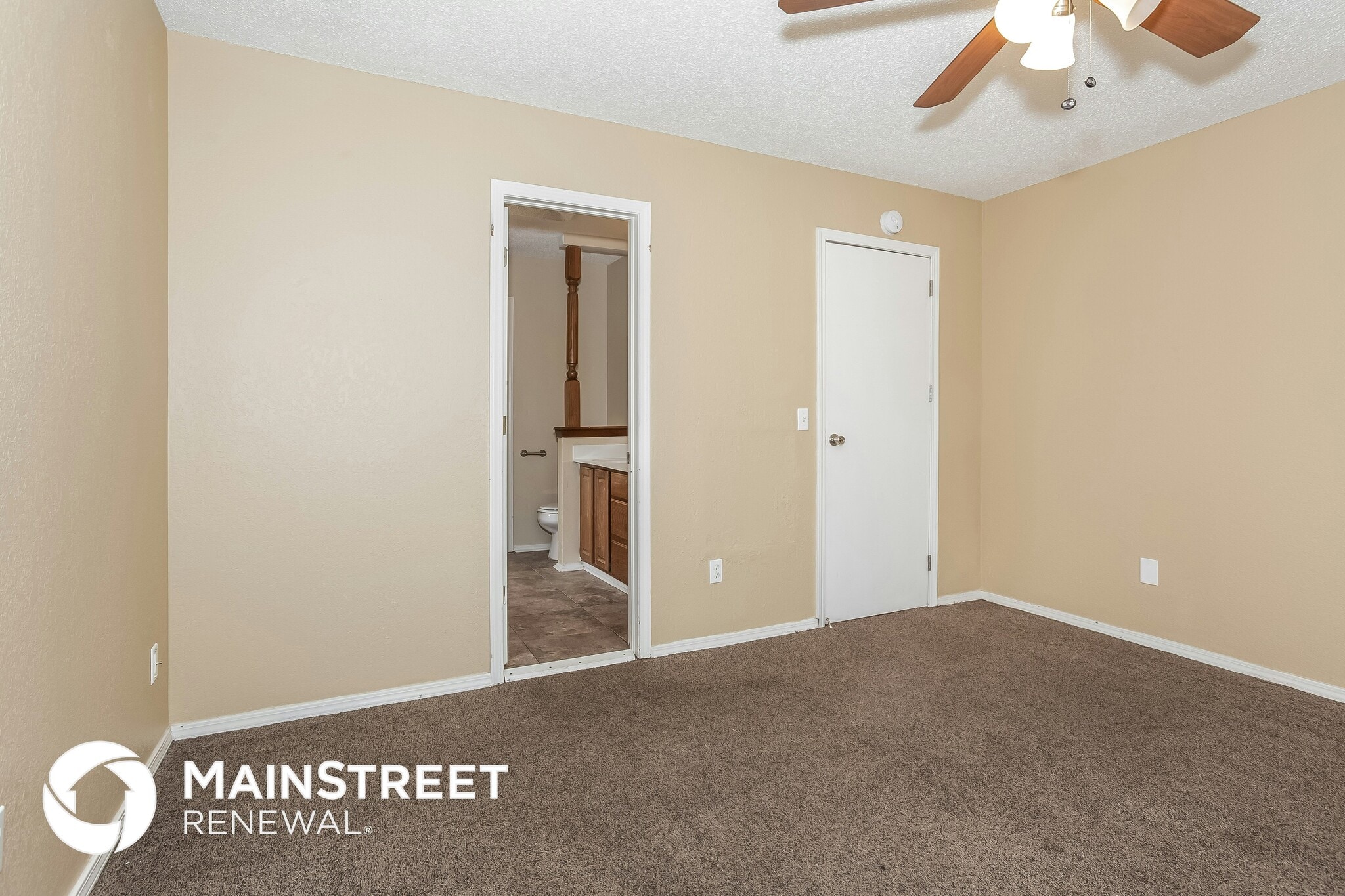 Building Photo - 9313 S Land Ave