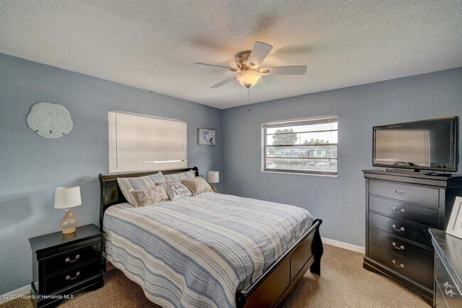 Building Photo - 4136 Camelia Dr
