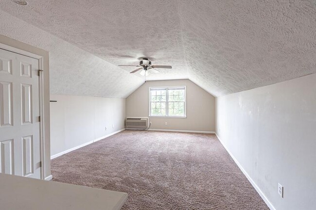 Building Photo - 6513 Jacobs Creek Cir