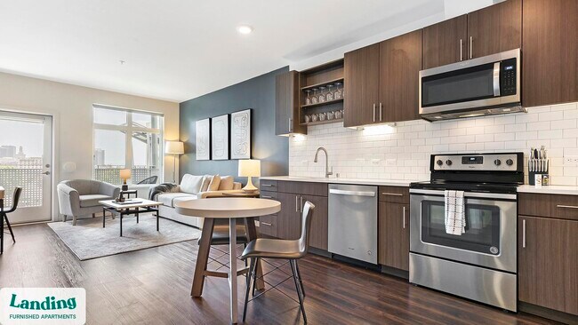 Building Photo - 6850 Foxtail Palm Wy