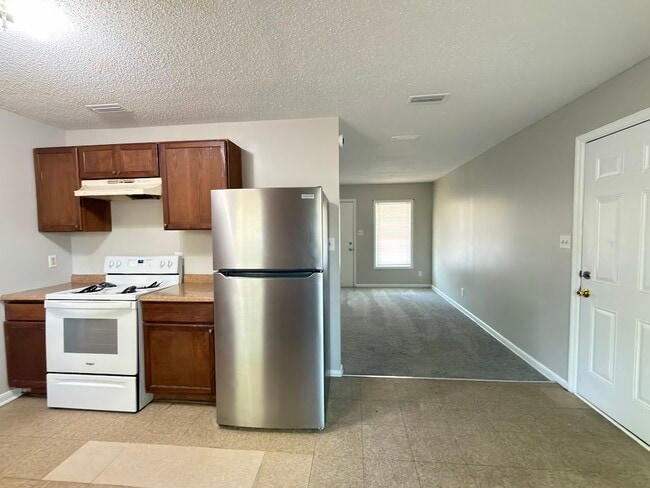 Building Photo - 1741 Ricardo St