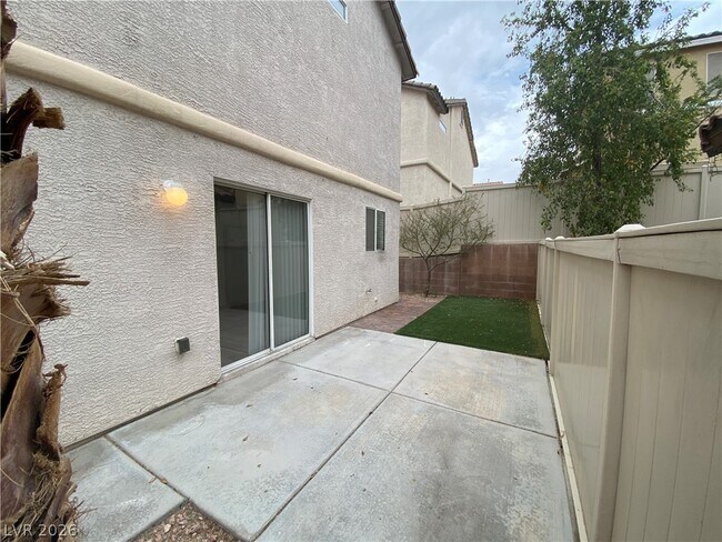 Building Photo - 10436 Chrisman Ave