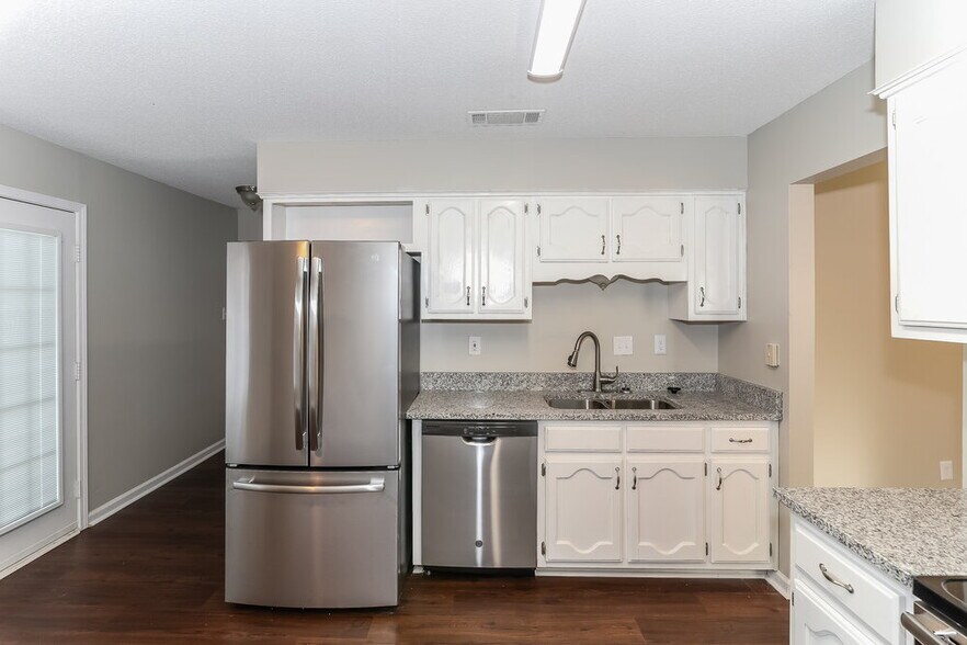 Building Photo - 8450 Kimberly Rose Dr