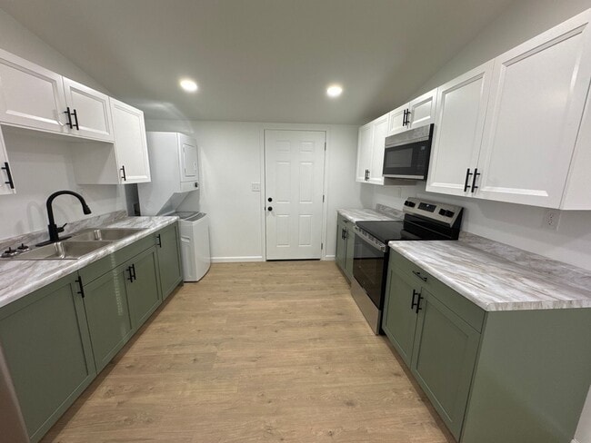 Building Photo - Newly Remodeled House in Paducah