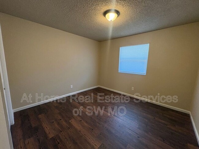 Building Photo - 1400 S Campbell Ave