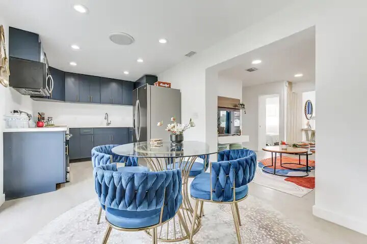 Building Photo - 2629 SW 6th Ct