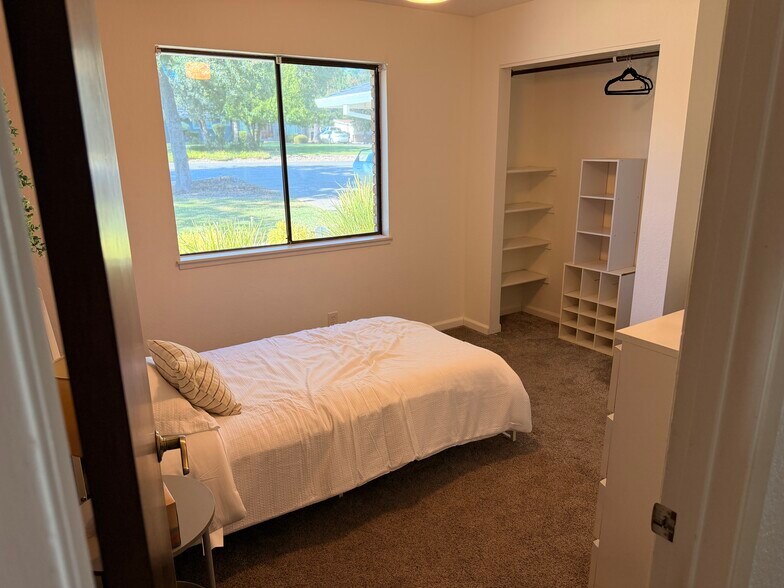Bedroom 3 - 3075 Forest Hills Dr